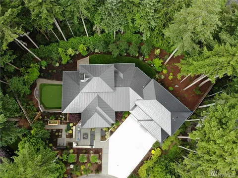 PNW Contemporary completed home photo 2