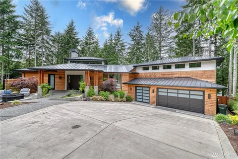 PNW Contemporary completed home hero