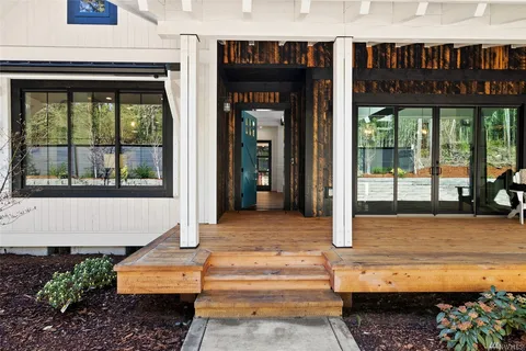 Jennings Modern Farmhouse completed home photo 2