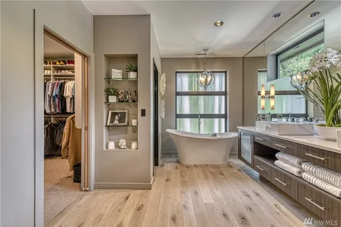 PNW Contemporary