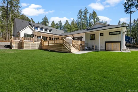 Jennings Modern Farmhouse